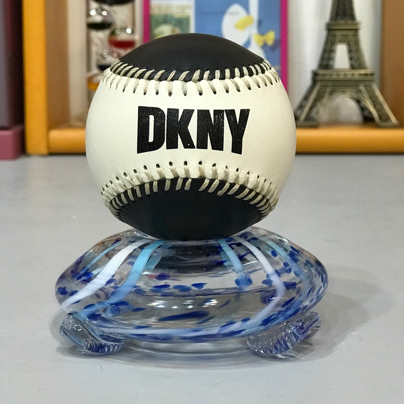 DKNY手縫棒球（專櫃購入）