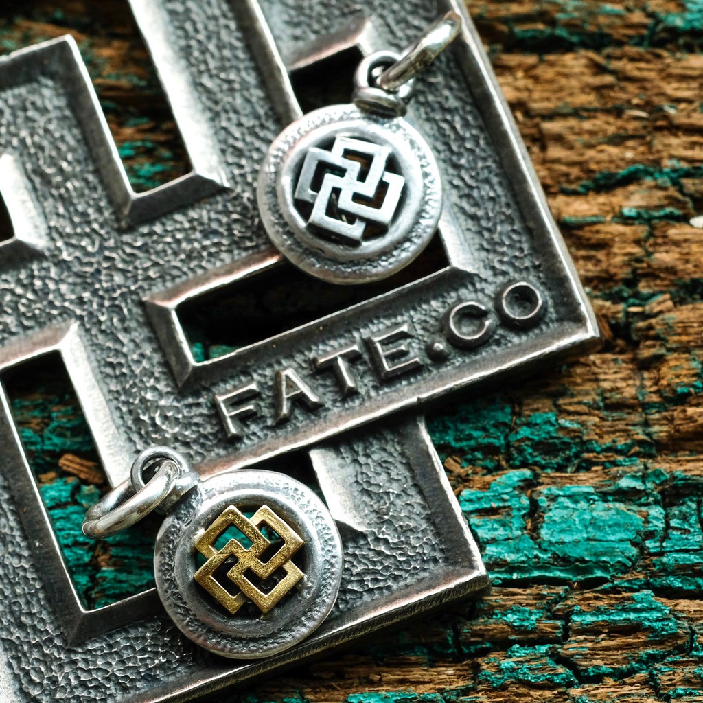 日本手工品牌 FATE.CO 環形18K金卍字鑲嵌 吊墜