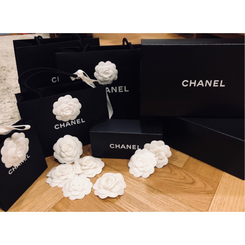 Celine Burberry Chanel Gucci Dior 精品 名牌紙袋 附原專櫃山茶花與緞帶
