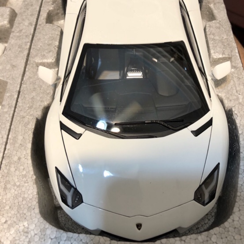 Autoart Lamborghini Aventador LP700-4 1/18模型車