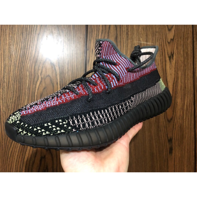 Adidas Yeezy 350 V2 黑紅拼接