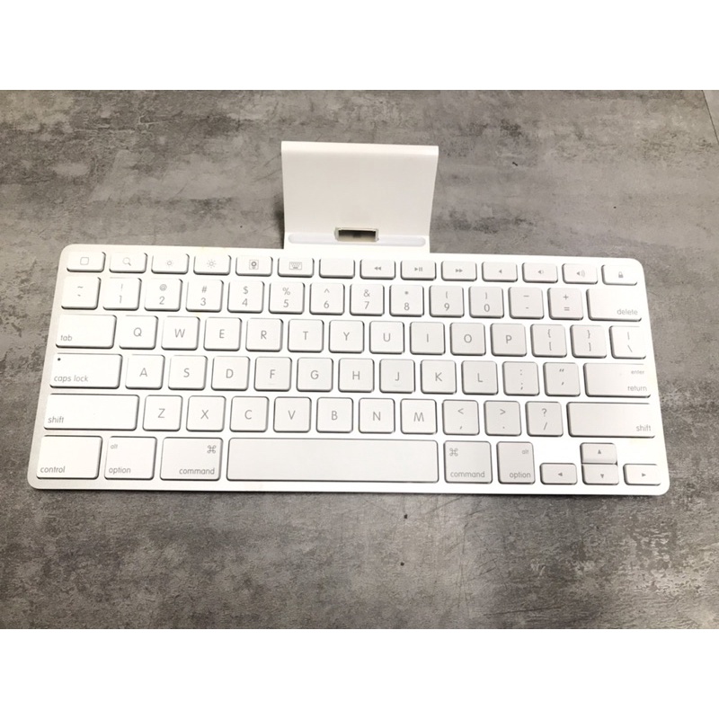 iPad keyboard dock