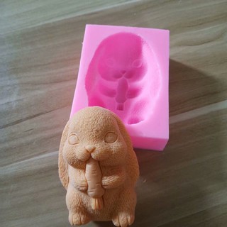 【美倫美】矽膠模 臺灣出貨 兔年熱賣 吃蘿蔔長耳朵兔模具 矽膠模 石膏 水泥 蠟燭 巧克力模具