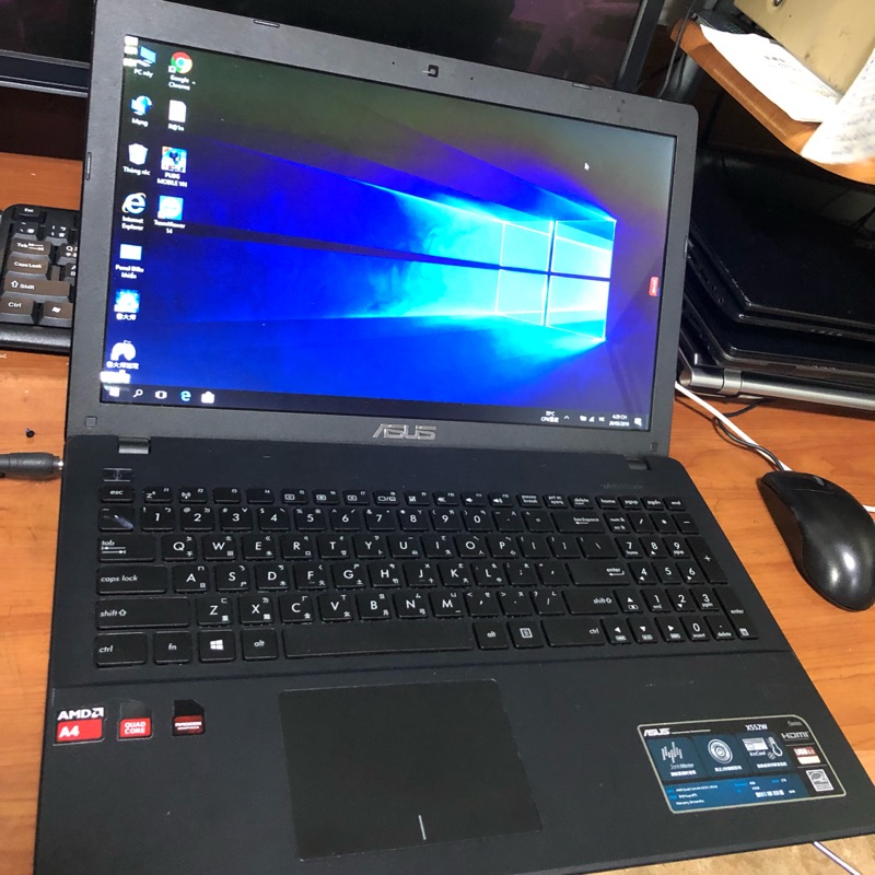 asus x553m  四核心獨顯遊戲，筆電，win10