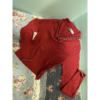 妮娜花園～9.9新～M以下～棠葳Town wear(M)🌺紅色金絲線V領針織上衣（薄毛衣）