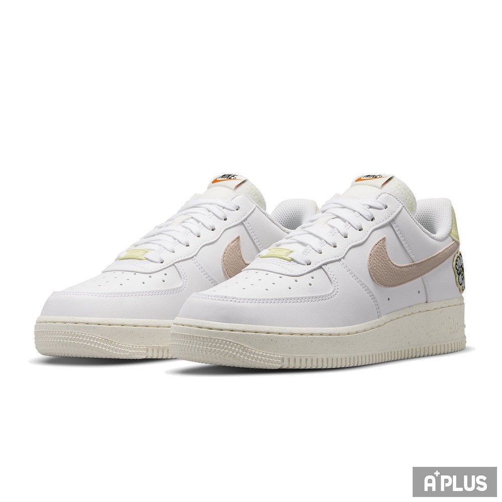 NIKE 女 休閒鞋 AIR FORCE 1 '07 SE NN 刺繡 蝴蝶 花朵 白粉 淡黃 - DJ6377100