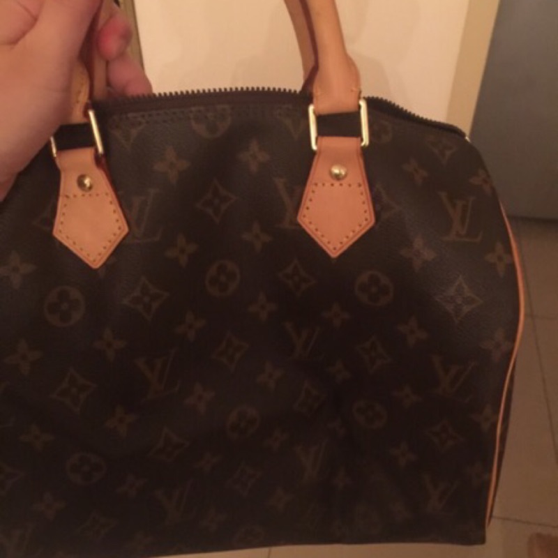 LV speedy 二手包。 30 公分