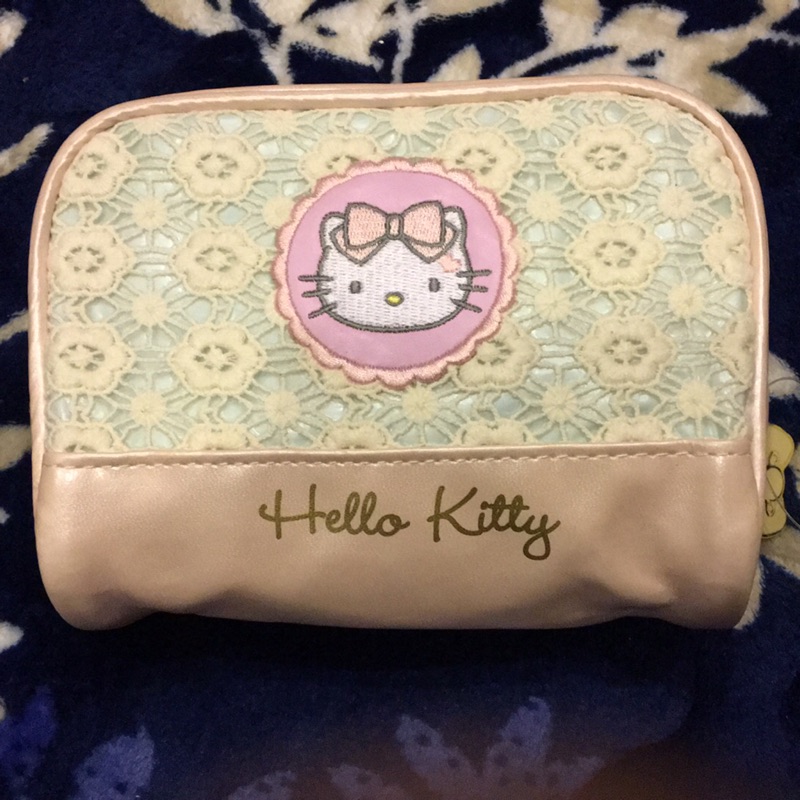 Hello Kitty 花朵蕾絲系列化妝包