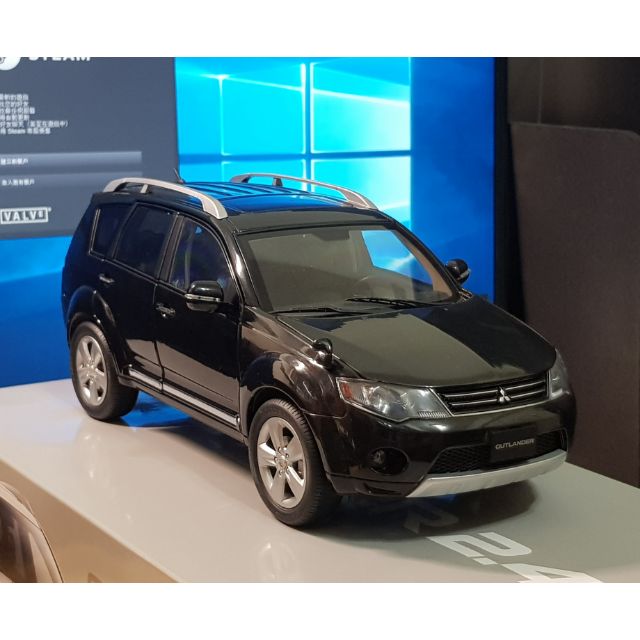 Mitsubishi Outlander 1/18