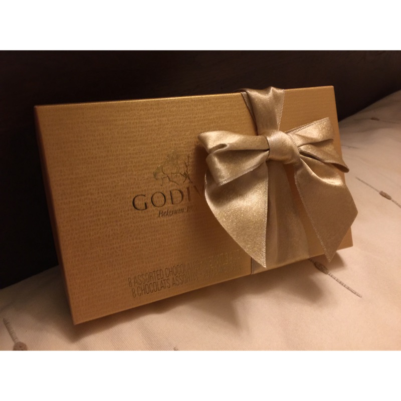 GODIVA 金色蝴蝶結 8顆綜合巧克力 金裝禮盒