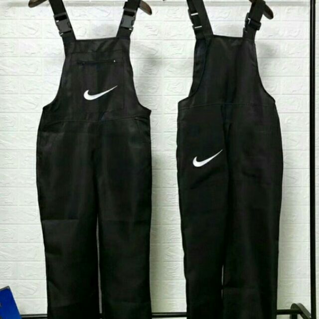 Nike 復古吊帶褲