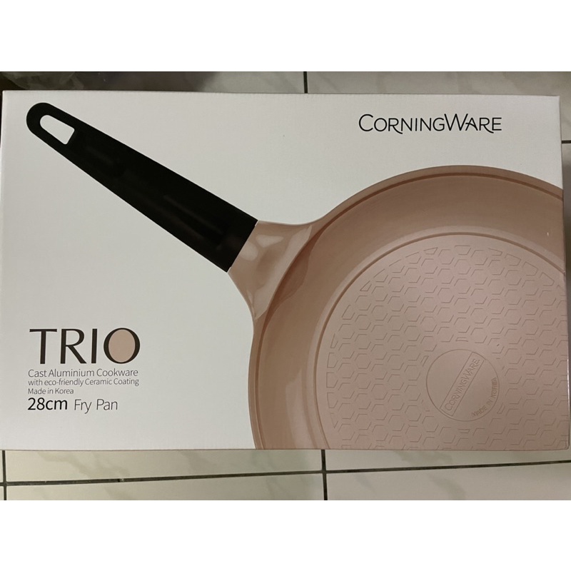 【美國康寧CorningWare】TRIO陶瓷不沾鍋28cm單柄煎鍋 (杏粉)