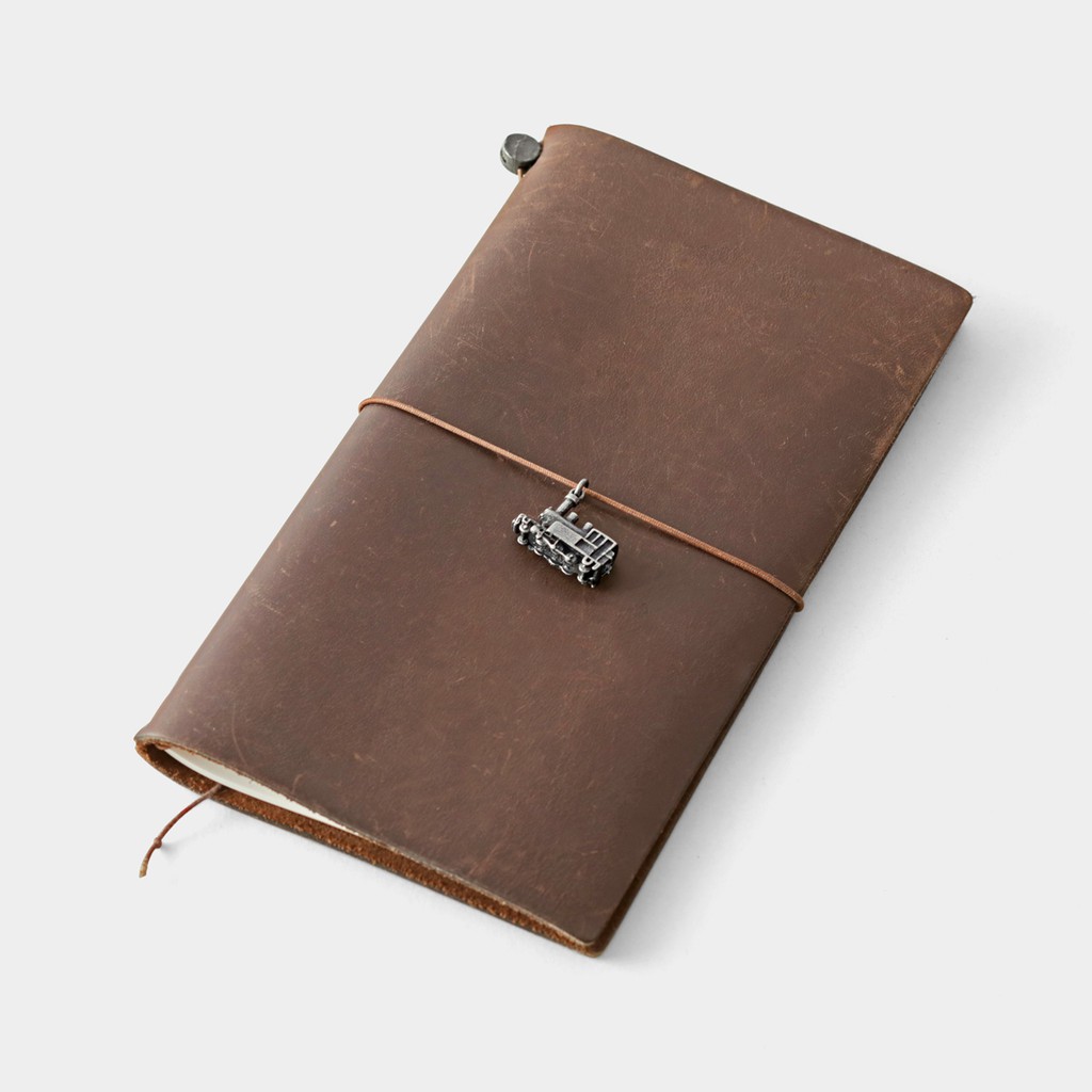 日本 TRC《TRAVELER'S notebook TFA 限定》黃銅 &amp; 錫 吊飾