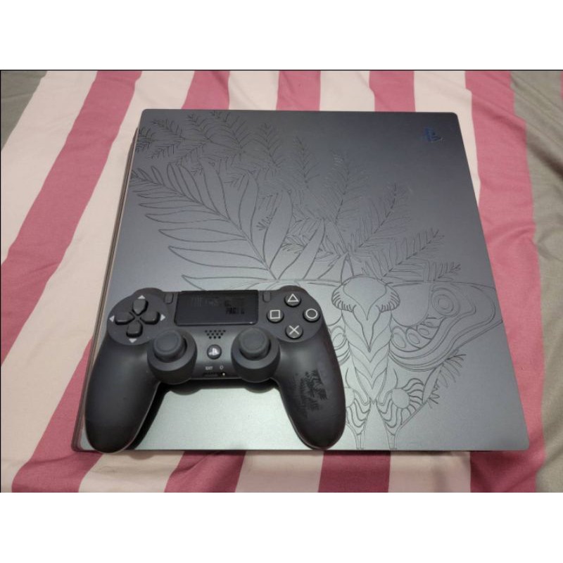 PS4 PRO 1TB 最後生還者2 同捆  二手