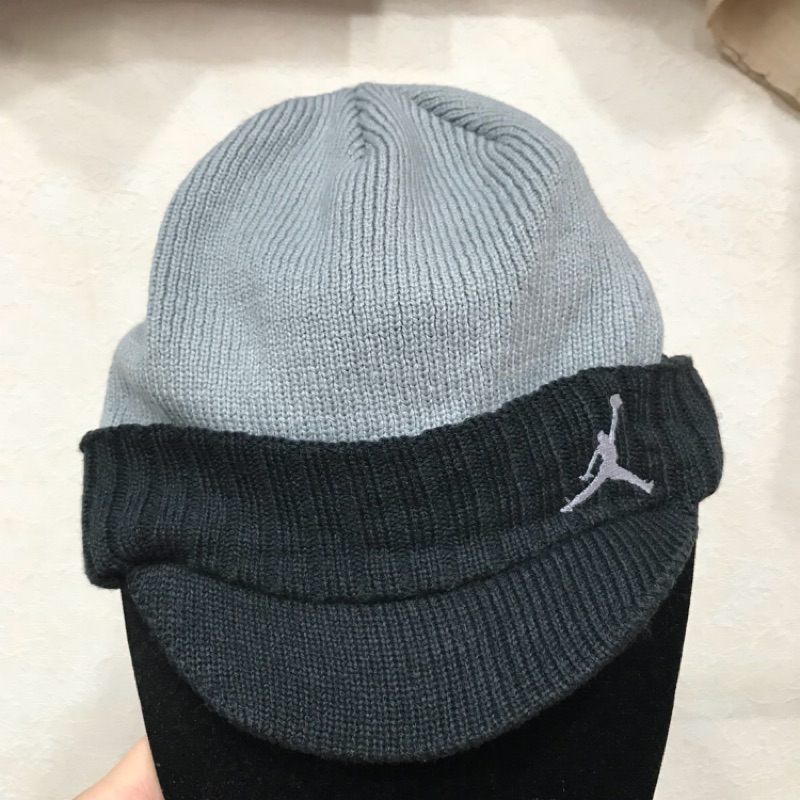 Jordan 灰黑毛帽