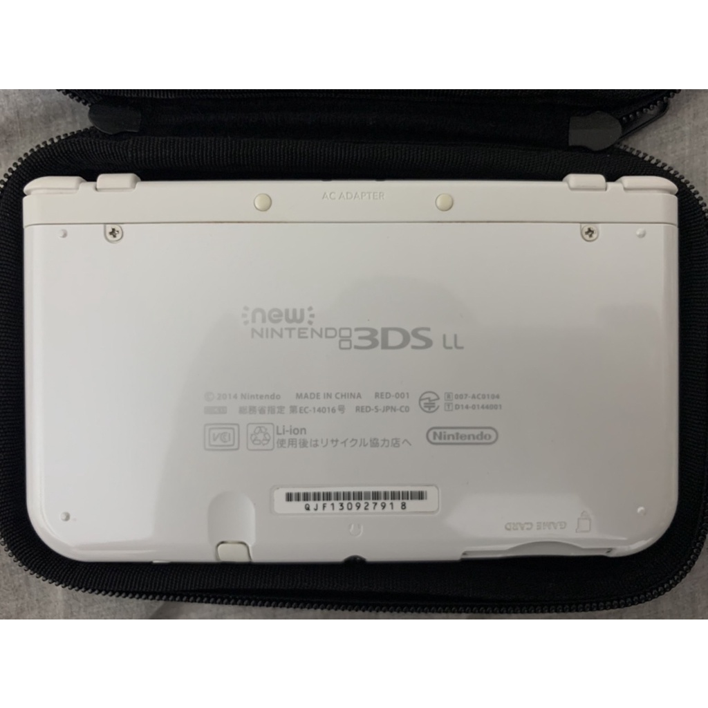 NEW 3DS LL 白色+32G記憶卡+32個數位遊戲+機身保護軟殼+充電器+防撞盒子