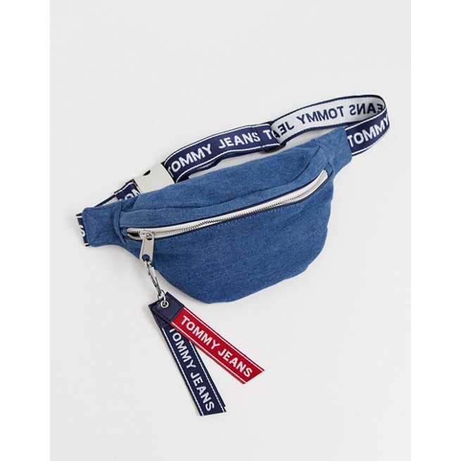 tommy jeans logo fanny pack