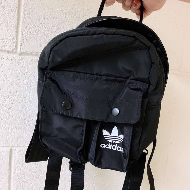 免運 可議價💞 Adidas Mini XS Backpack 黑 尼龍 迷你 後背包 側背包  背過一次 便宜賣