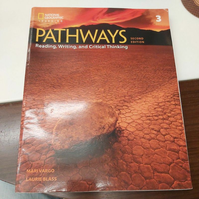 淡江大學英文用書 Pathways 3