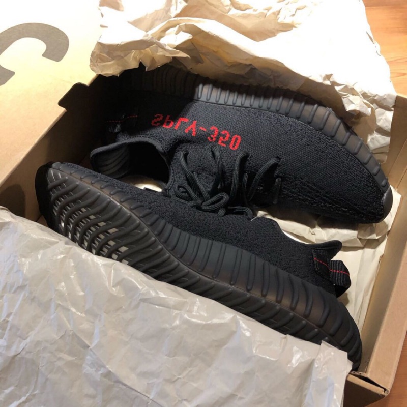 Adidas Yeezy boost 350 v2 bred CP9652 size 9.5