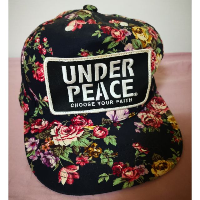 under peace帽