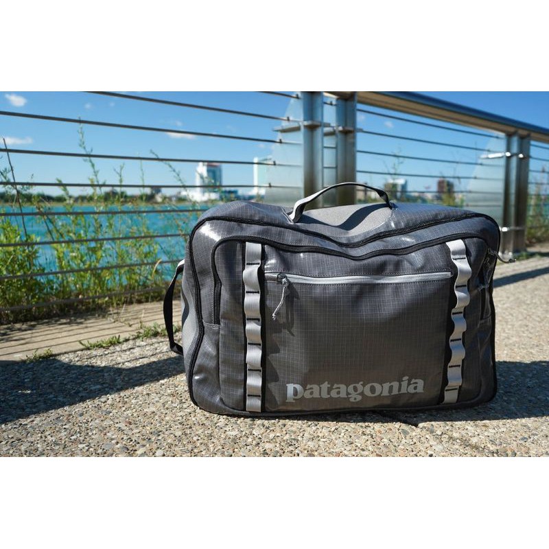 美國代購 PATAGONIA Black Hole環保材質大型背包 MLC® Recycled 旅行背包 防水 耐用 