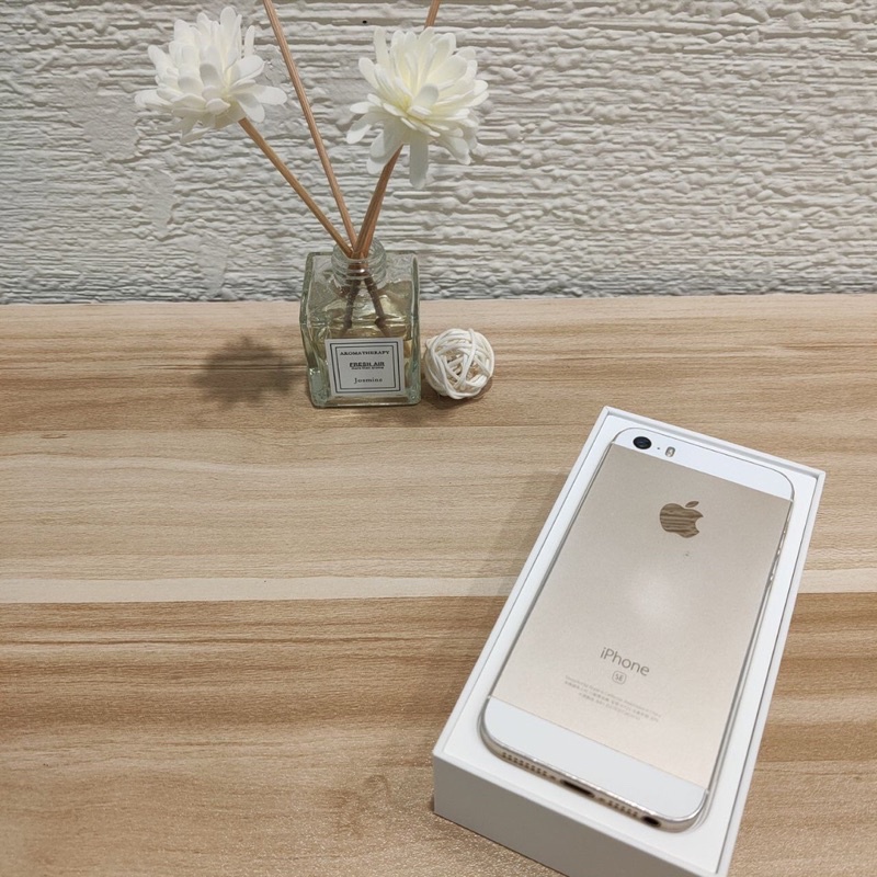 iPhone SE 16G 金 🔋100% 80新 功能正常