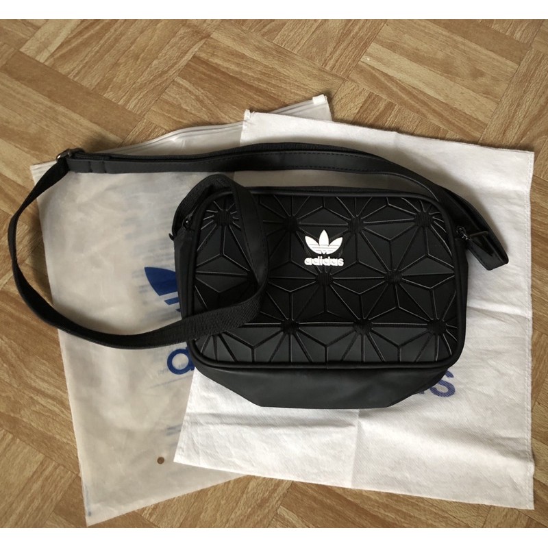 Adidas Mini Airliner Bag 3D 斜背包 三宅一生 菱格