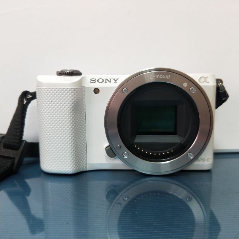 SONY A5000 微單眼相機 單機身  電池*2 充電器*1