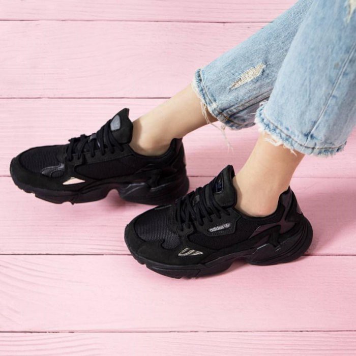 正品ADIDAS ORIGINALS FALCON 黑麂皮復古老爹鞋G26880 女鞋現貨| 蝦皮購物