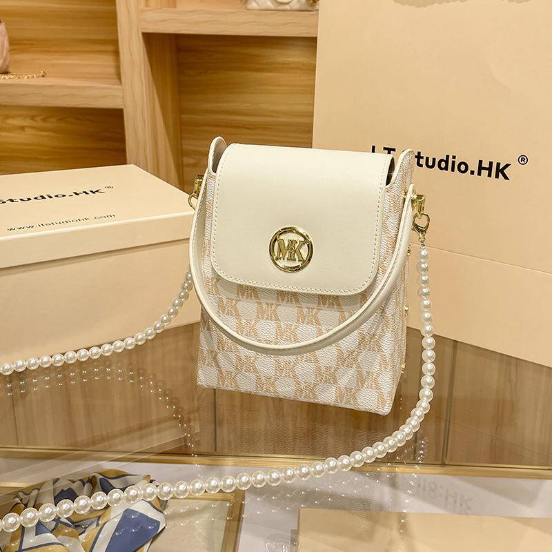 💗香港代購小MK女包 珍珠鍊白色印花包包 手機包 手提包 手機背包 小包包斜背女包 真皮女包 煙盒包包 小方包