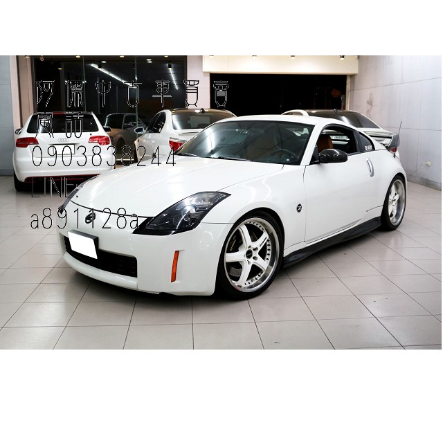 2004 NISSAN 350Z