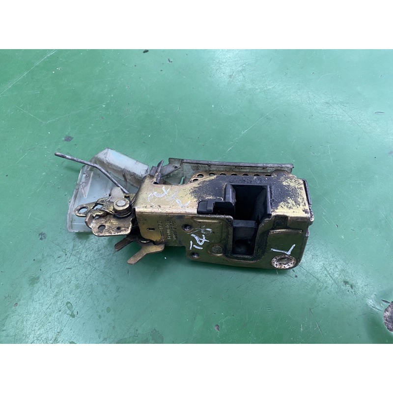 福斯T4六角鎖外匯件中古左前右前左後右後