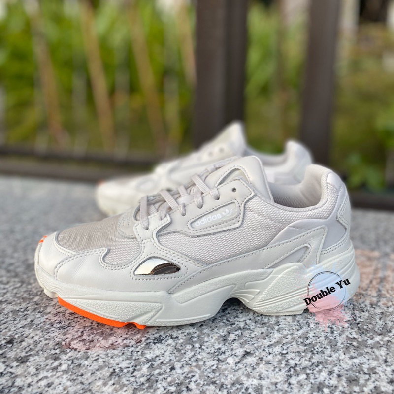 adidas originals falcon w