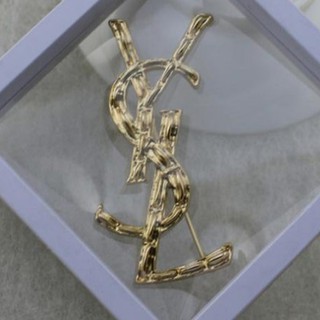 台灣有貨 西装大号ysl聖羅蘭字母胸花胸针高档女21潮配饰奢华气质别针ysl 蝦皮購物