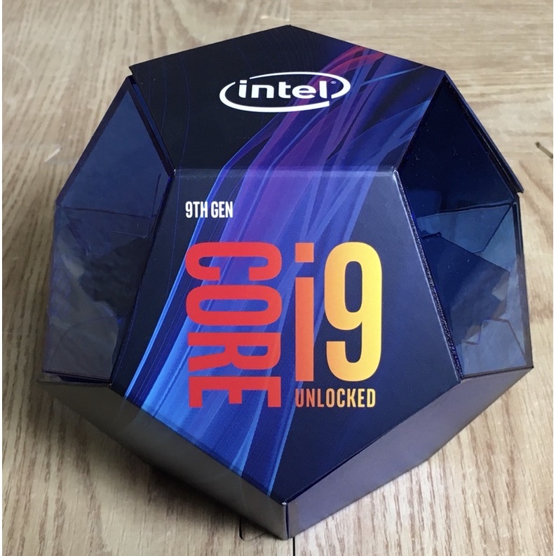 INTEL I9 9900k 水晶外盒