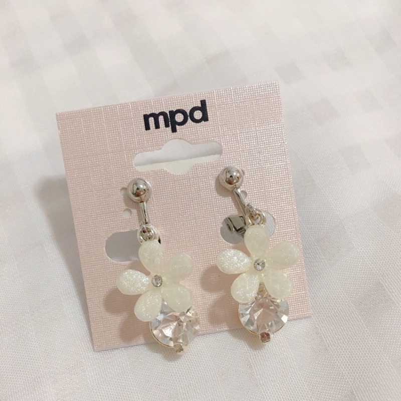 日本帶回 mpd 小花水晶夾式耳環 全新