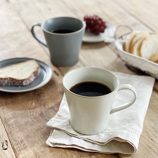 🚚現貨🇯🇵日本直送 純色馬克杯 邊線系列 米色/灰色 陶瓷 馬克杯 陶器 咖啡杯 咖啡 牛奶杯 下午茶 佐倉小舖