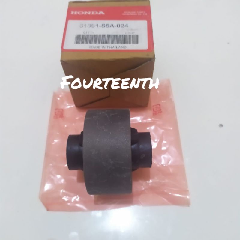 大下臂襯套大前翼 Honda CRV Gen 2 Gen2 2002 2003 2004 2005 2006