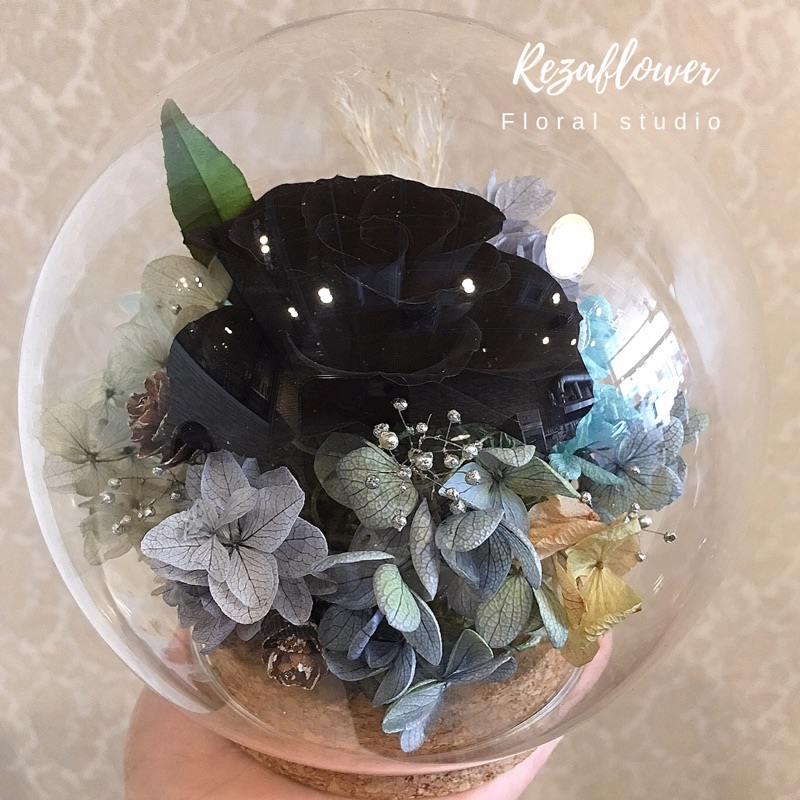 獨特黑玫瑰 永生花 瑞菈花藝設計 畢業禮物 情人節禮物 黑玫瑰 台中 玻璃球 玻璃罩 蝦皮購物