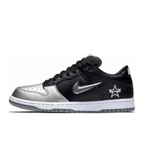 nike sb dunk x supreme