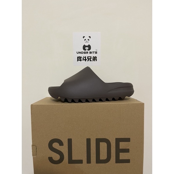 【戽斗現貨】- Adidas Original Yeezy Slide “Soot”  咖啡色拖鞋 男女同款GX6141