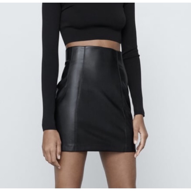 Zara 黑色皮質短裙皮裙窄裙| 蝦皮購物
