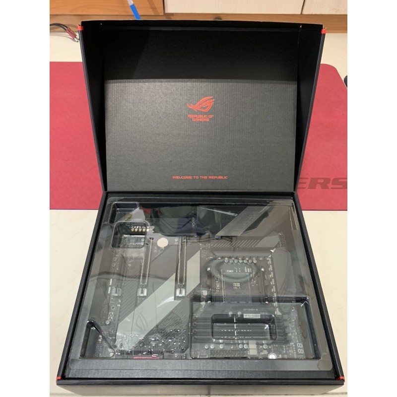 華碩 X570 ROG CROSSHAIR VIII HERO 主機板