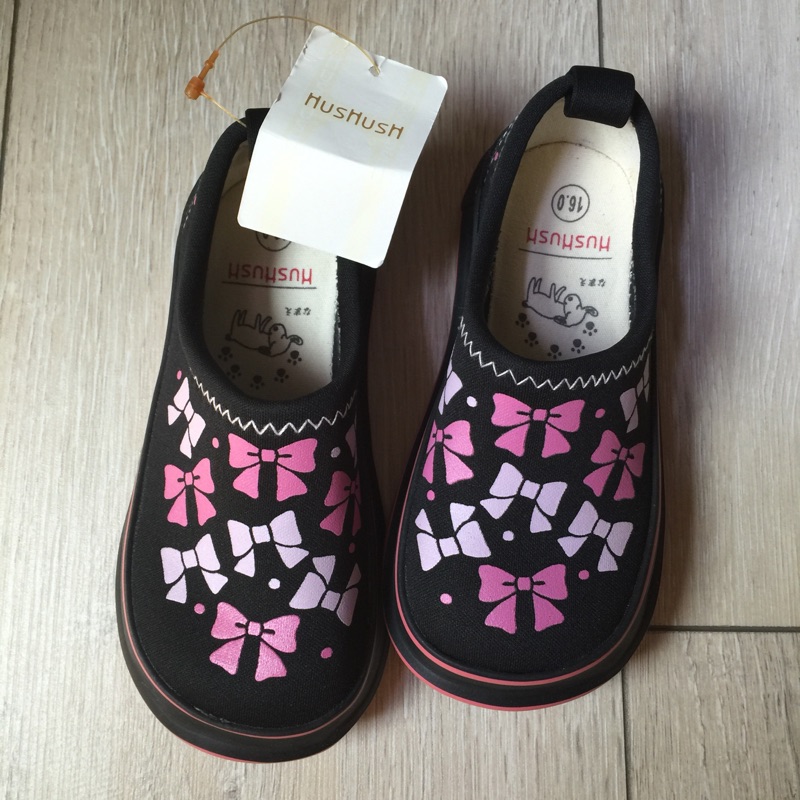 日本 skippon 同款 HusHush 兒童休閒鞋 透氣帆布鞋 快乾鞋（17cm華麗黑蝴蝶）
