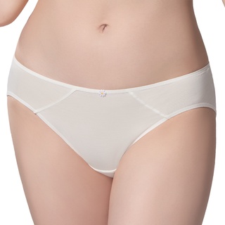 SWEAR 思薇爾 花兒me系列 M-XL 素面 低腰 三角 女內褲 (乳酪白)