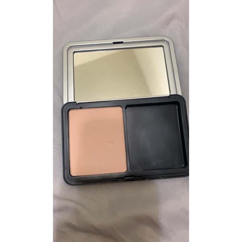 makeup forever forever 柔霧空氣粉餅y215