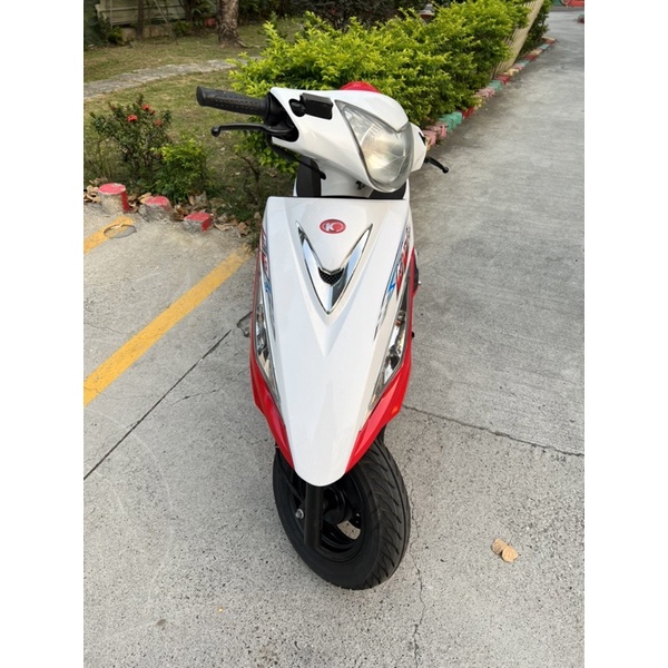 高雄Shp車行2008.7出廠.光陽Gp125化油器版.碟煞版紅白色.可以現金.可以分期強力過件
