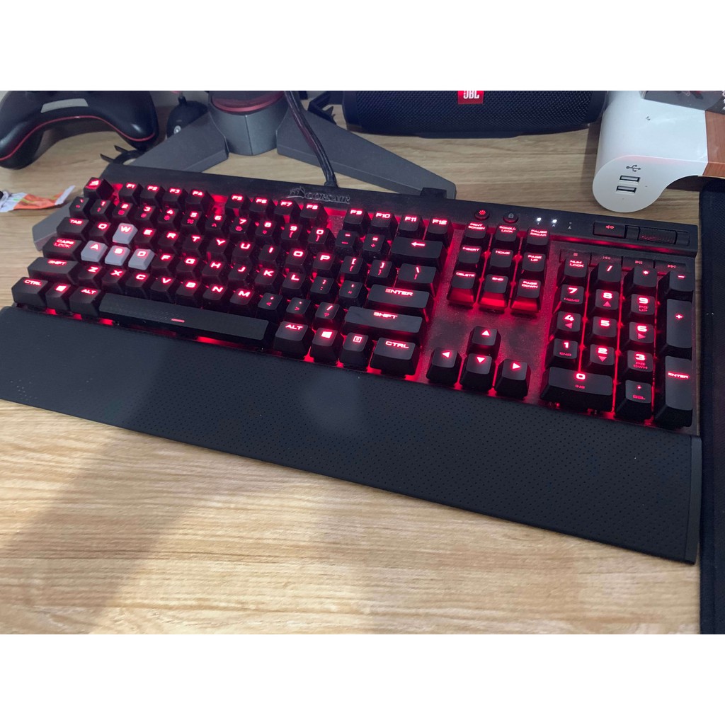 二手海盜船 Corsair K70 銀軸 紅光 含保固卡