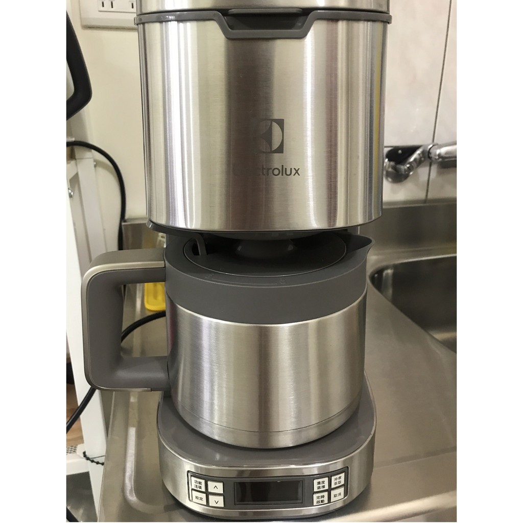 慶祝雙11.11, Electrolux 伊萊克斯 咖啡機 ECM7814S全新品(抽獎抽到，便宜賣)